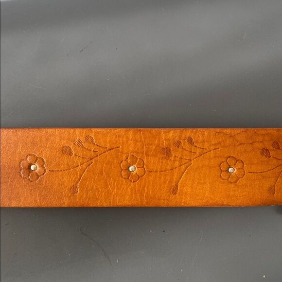 Brown Leather Belt Floral Embossed w/ Studs Sz M Boho Cottage Western Granola main image 8